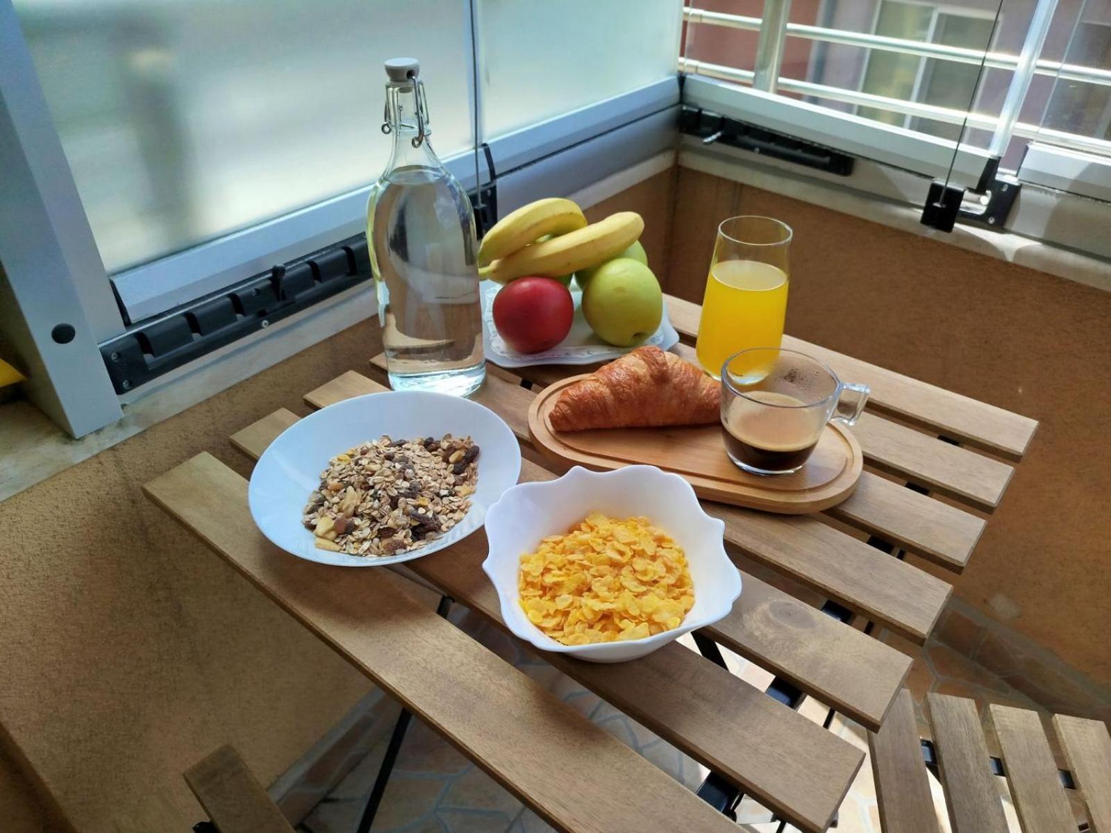 Happy Apartment & Free Breakfast - Mladost Sofia Eksteriør billede